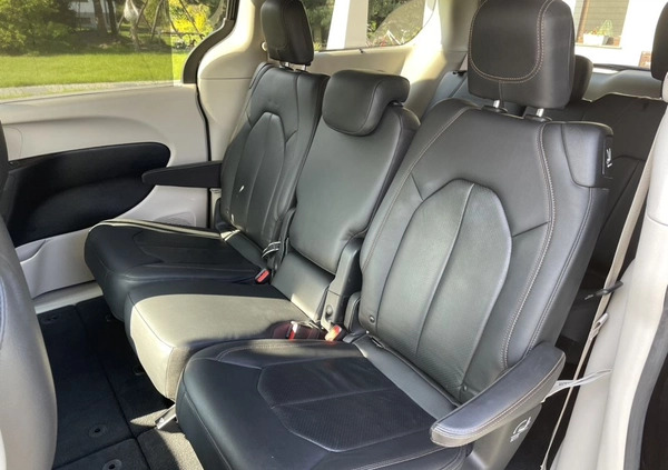 Chrysler Pacifica cena 129000 przebieg: 95000, rok produkcji 2020 z Czaplinek małe 596